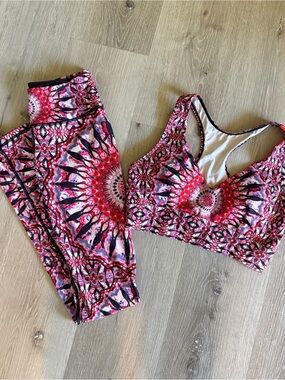 Wolven Shakti Kaleidoscope Workout Set Bra Top and Leggings